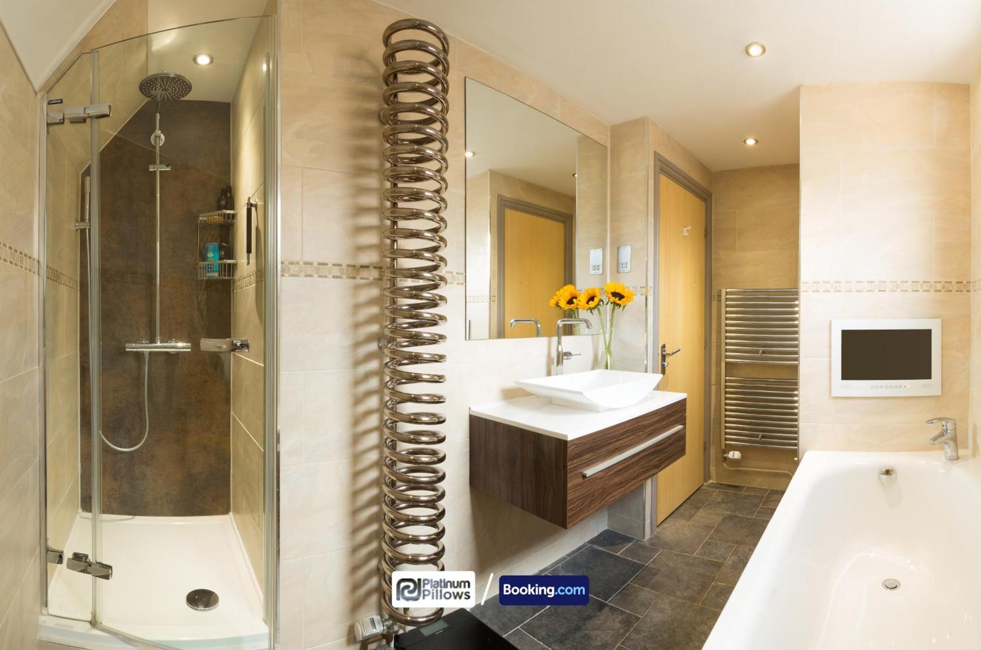 Apartment Leisure & Monthly Weekly Deals Available, Business & Leisure, Contractors Accommodation, 4 Bedroom Apartment, Roof Terrace, Oxford, Cowley Road, *