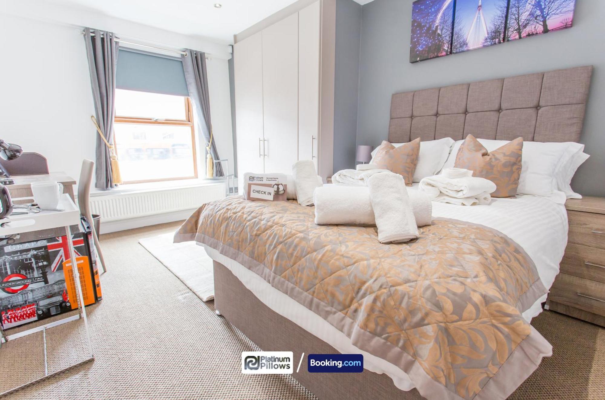 Apartment Leisure & Monthly Weekly Deals Available, Business & Leisure, Contractors Accommodation, 4 Bedroom Apartment, Roof Terrace, Oxford, Cowley Road,