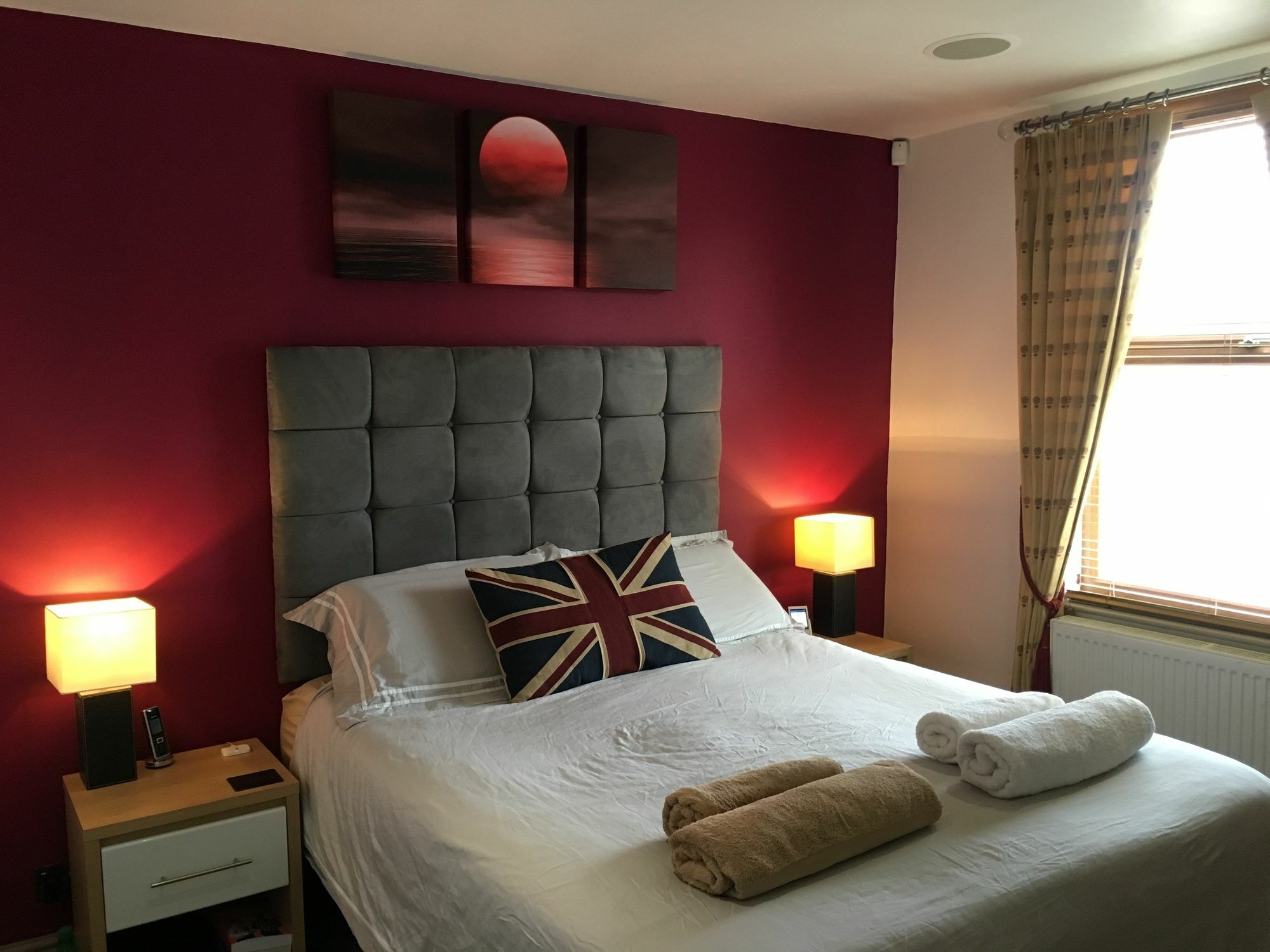 Leisure & Monthly Weekly Deals Available, Business & Leisure, Contractors Accommodation, 4 Bedroom Apartment, Roof Terrace, Oxford, Cowley Road, Apartment Oxford